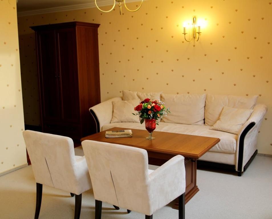 Zamek Gostynin Aparthotel Esterno foto